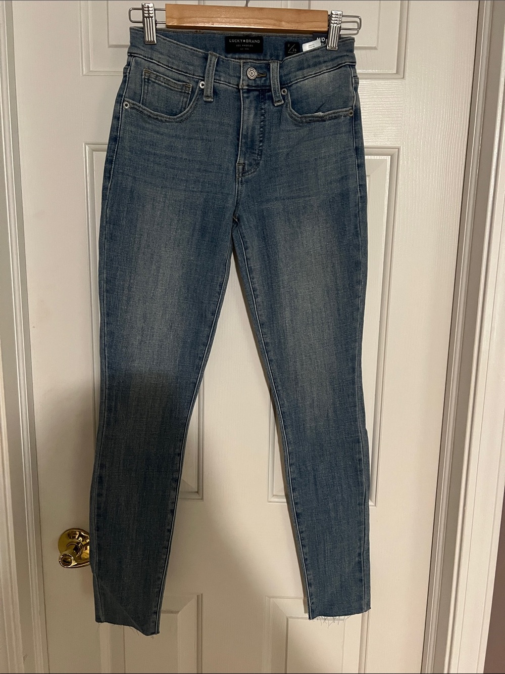 NWT Lucky Brand Ava Skinny Jeans - Medium Blue Wash 26R